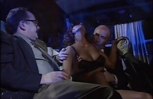 XXX お尻と口の中で眼鏡をかけた女性をファックする えろ 動画 女性 用
